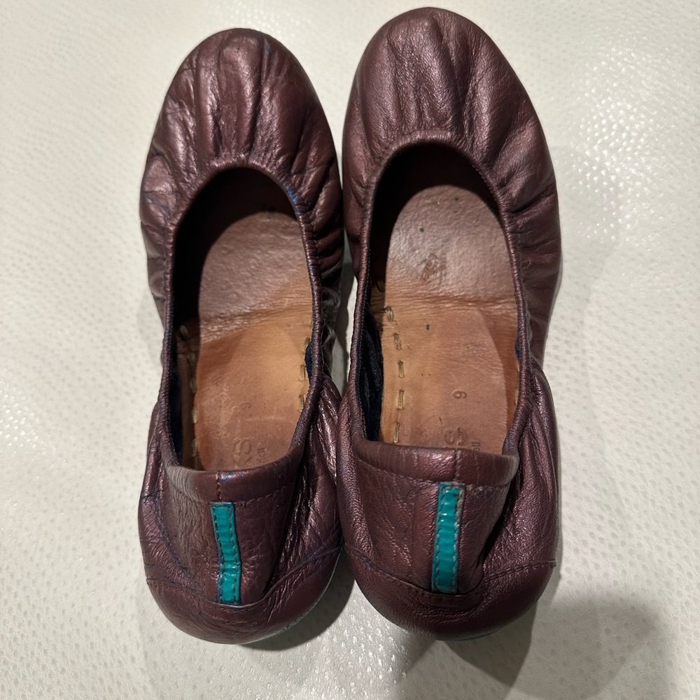 Tieks Size 9 Custom Lipstick Purple Flats